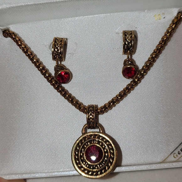 Cristal set earring and necklace 18" - Picture 4 of 8